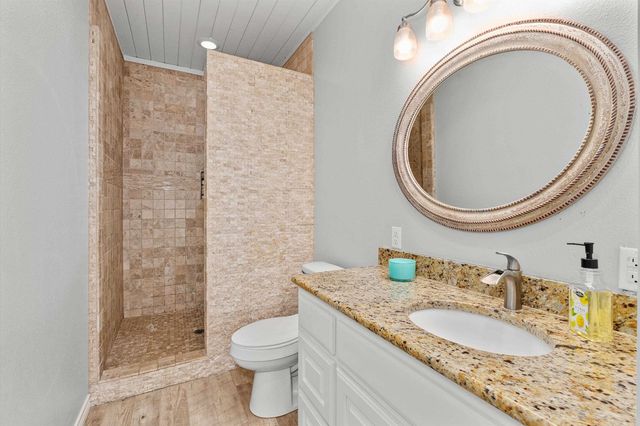 326 Cottonwood Spur, Carthage, TX 75633