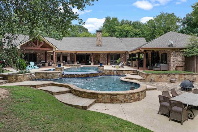 326 Cottonwood Spur, Carthage, TX 75633