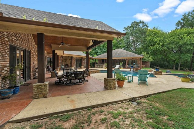 326 Cottonwood Spur, Carthage, TX 75633