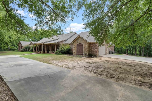 326 Cottonwood Spur, Carthage, TX 75633