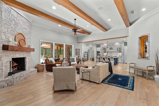 326 Cottonwood Spur, Carthage, TX 75633