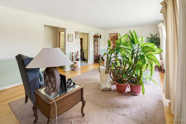 911 Lakeside Drive, Springfield Twp., OH 45231