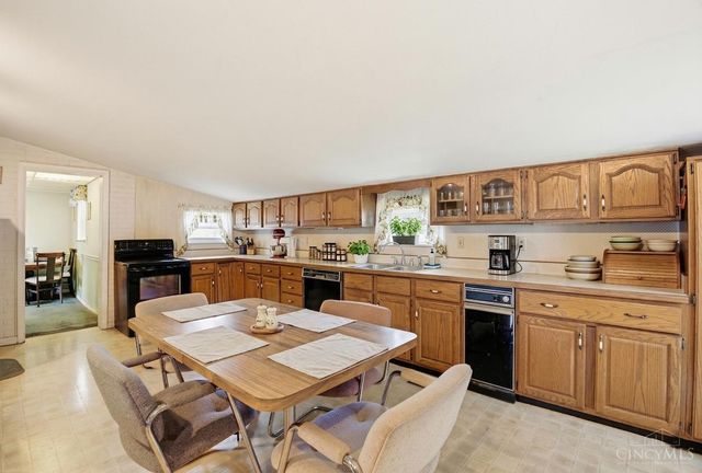 911 Lakeside Drive, Springfield Twp., OH 45231