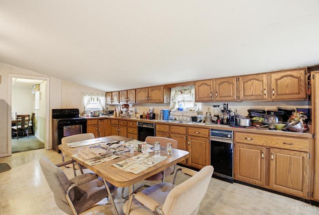 911 Lakeside Drive, Springfield Twp., OH 45231