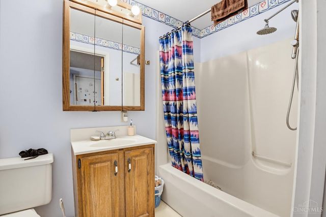 911 Lakeside Drive, Springfield Twp., OH 45231