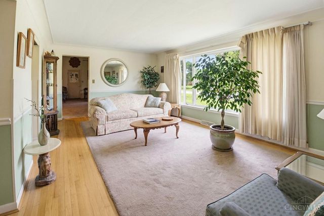 911 Lakeside Drive, Springfield Twp., OH 45231