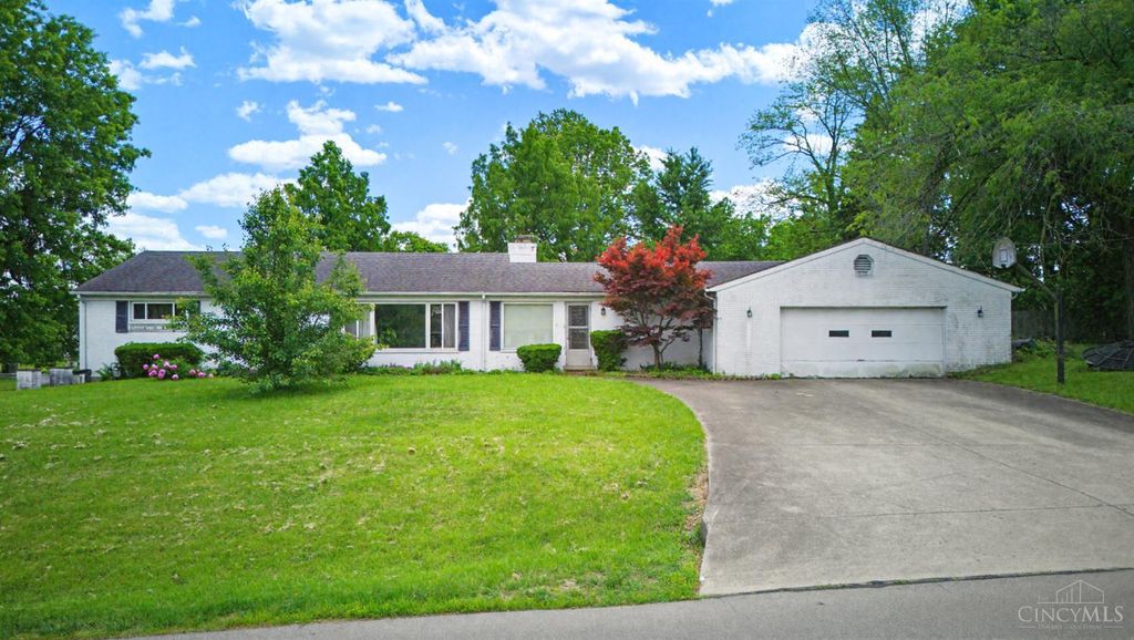 911 Lakeside Drive, Springfield Twp., OH 45231