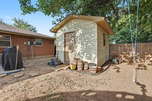 1228 SW 92nd Street, Oklahoma City, OK 73139