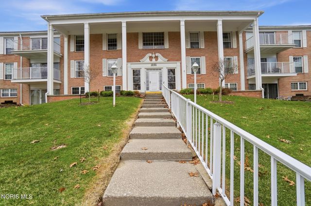 5679 Monroe Street, Unit 319, Sylvania, OH 43560