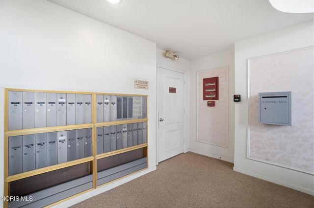 5679 Monroe Street, Unit 319, Sylvania, OH 43560