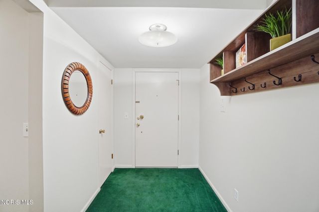 5679 Monroe Street, Unit 319, Sylvania, OH 43560