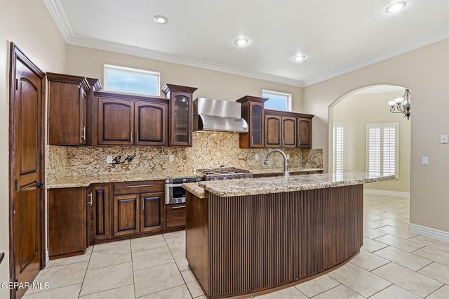 7291 Camino Del Sol Drive, El Paso, TX 79911
