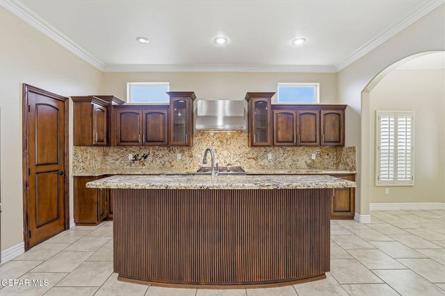7291 Camino Del Sol Drive, El Paso, TX 79911