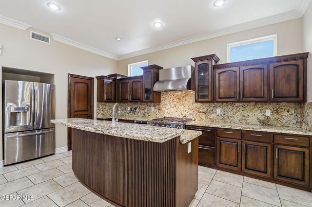 7291 Camino Del Sol Drive, El Paso, TX 79911
