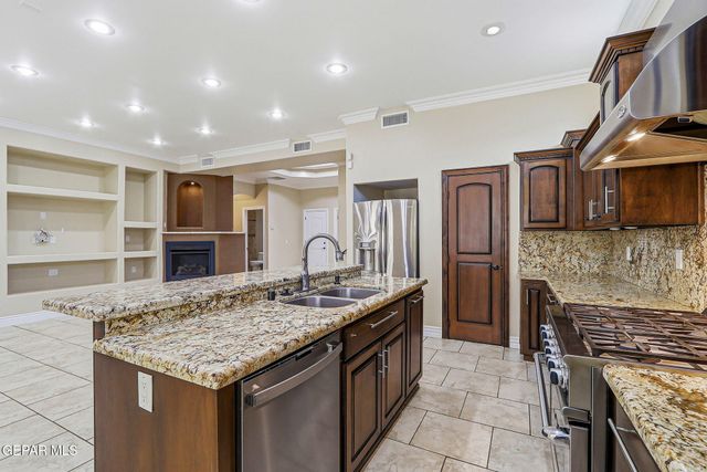 7291 Camino Del Sol Drive, El Paso, TX 79911