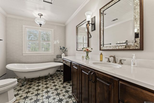 18115 Magnolia Bend Rd, Greenwell Springs, LA 70739