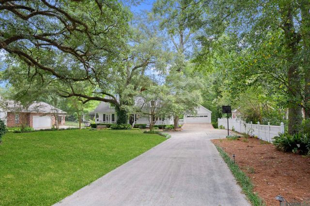 18115 Magnolia Bend Rd, Greenwell Springs, LA 70739