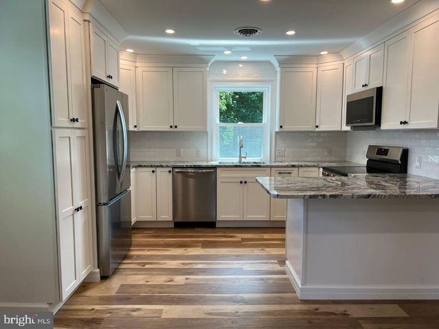 327 GARDEN AVE, Horsham, PA 19044