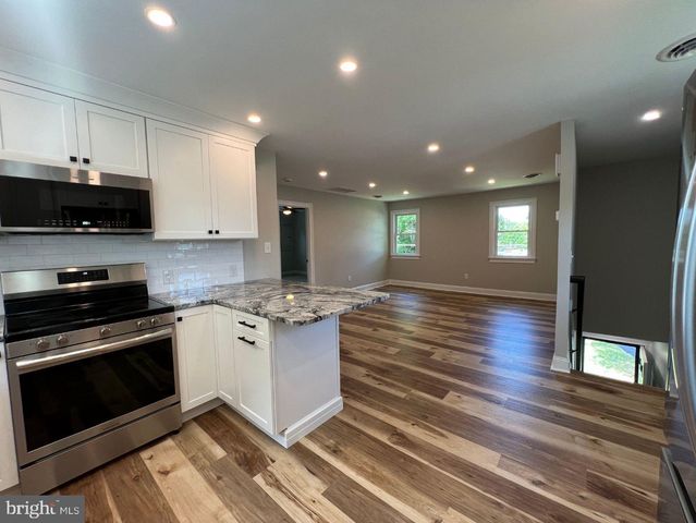 327 GARDEN AVE, Horsham, PA 19044