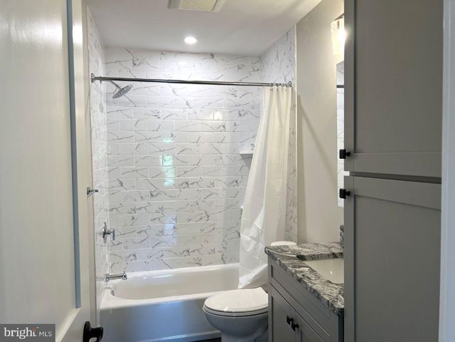 327 GARDEN AVE, Horsham, PA 19044