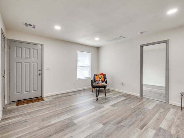331 W 49th Street N, Tulsa, OK 74126
