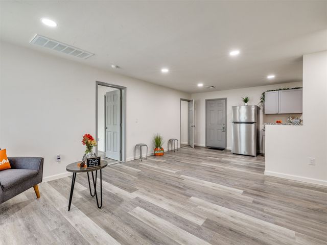 331 W 49th Street N, Tulsa, OK 74126