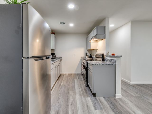 331 W 49th Street N, Tulsa, OK 74126