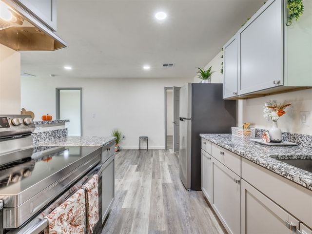 331 W 49th Street N, Tulsa, OK 74126