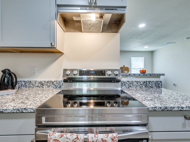 331 W 49th Street N, Tulsa, OK 74126