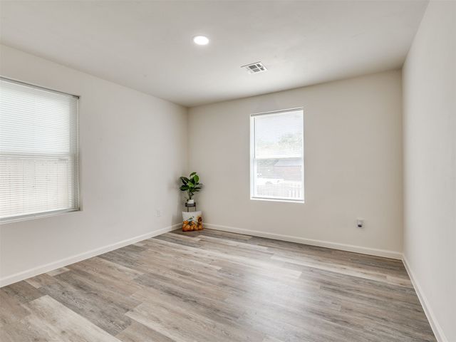 331 W 49th Street N, Tulsa, OK 74126