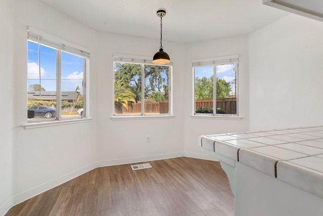 138 E Grove St, Stockton, CA 95204