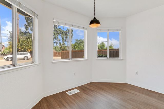 138 E Grove St, Stockton, CA 95204