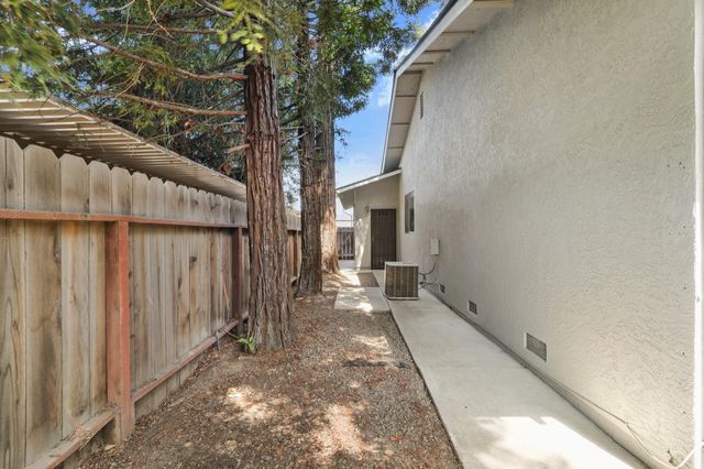 138 E Grove St, Stockton, CA 95204