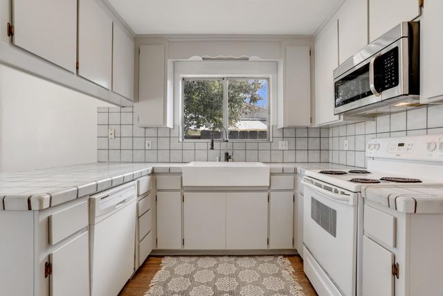 138 E Grove St, Stockton, CA 95204