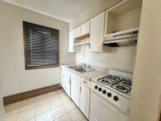 1215 Wall Street, Normal, IL 61761