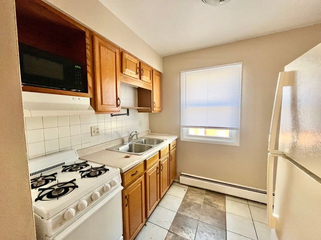 1215 Wall Street, Normal, IL 61761