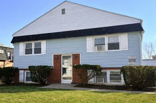 1215 Wall Street, Normal, IL 61761