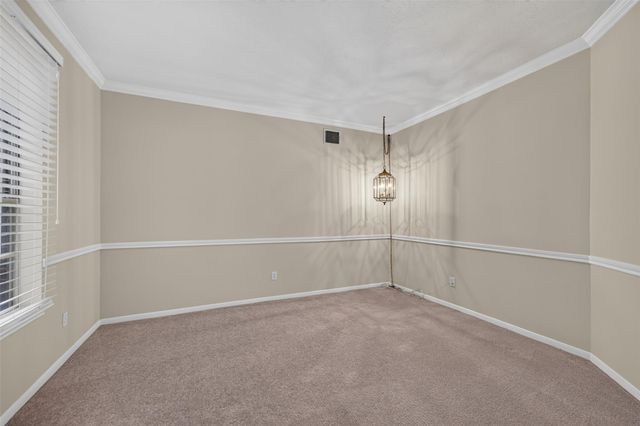 111 Pine Manor Drive, Conroe, TX 77385