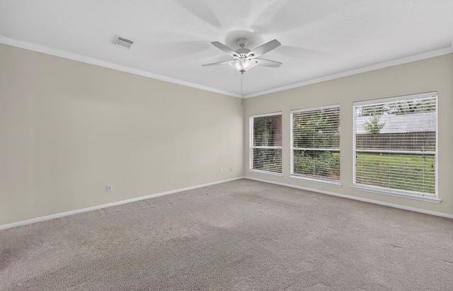 111 Pine Manor Drive, Conroe, TX 77385