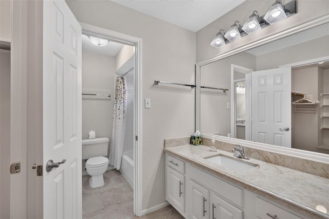 111 Pine Manor Drive, Conroe, TX 77385