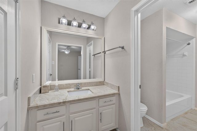 111 Pine Manor Drive, Conroe, TX 77385