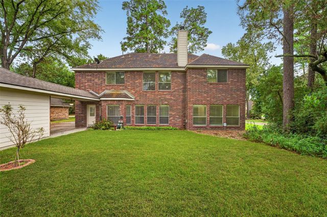111 Pine Manor Drive, Conroe, TX 77385