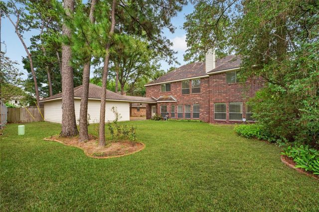 111 Pine Manor Drive, Conroe, TX 77385