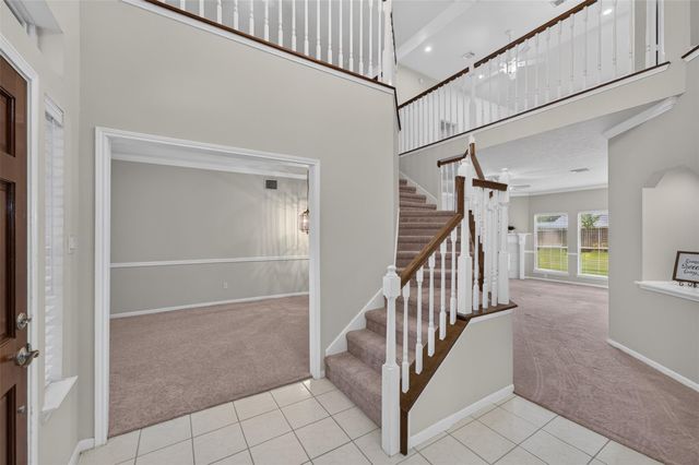 111 Pine Manor Drive, Conroe, TX 77385