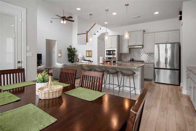 231 Village Oak DR, Austin, TX 78737