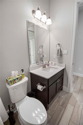 231 Village Oak DR, Austin, TX 78737