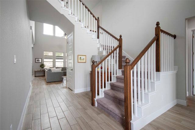 231 Village Oak DR, Austin, TX 78737