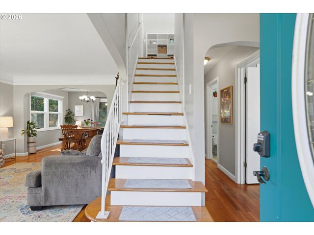 221 Se 109TH Ave, Portland, OR 97216