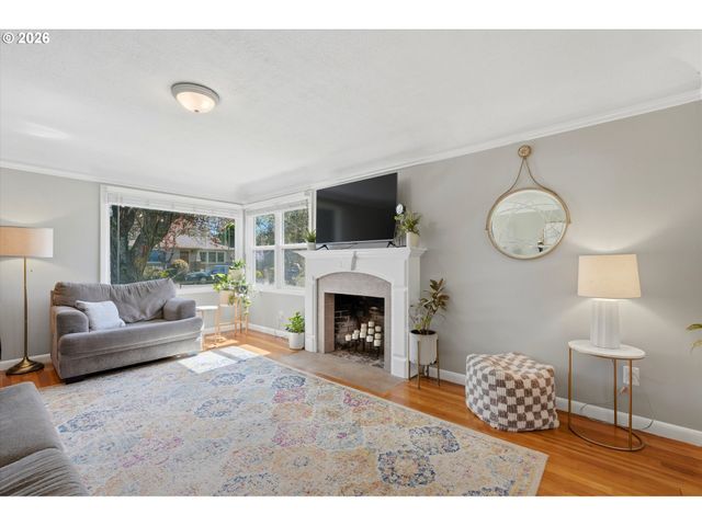 221 Se 109TH Ave, Portland, OR 97216