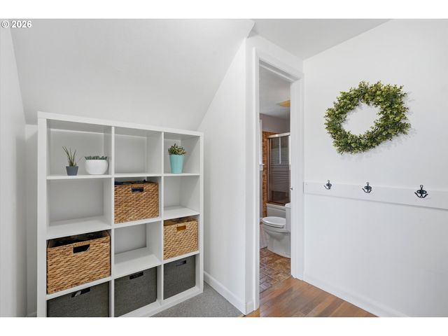 221 Se 109TH Ave, Portland, OR 97216